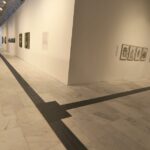 pisos táteis pretos nos corredores do Palácio das Artes